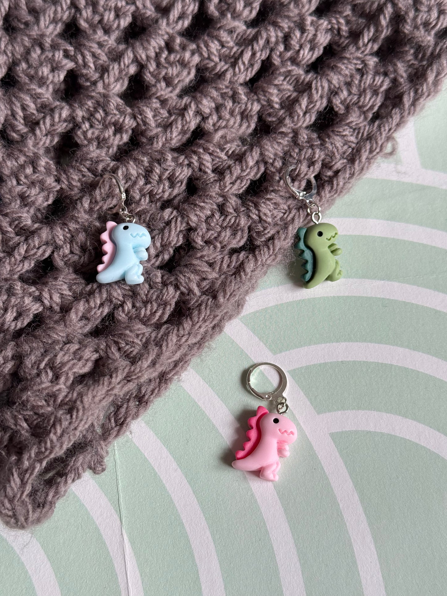 Dinosaur stitch marker