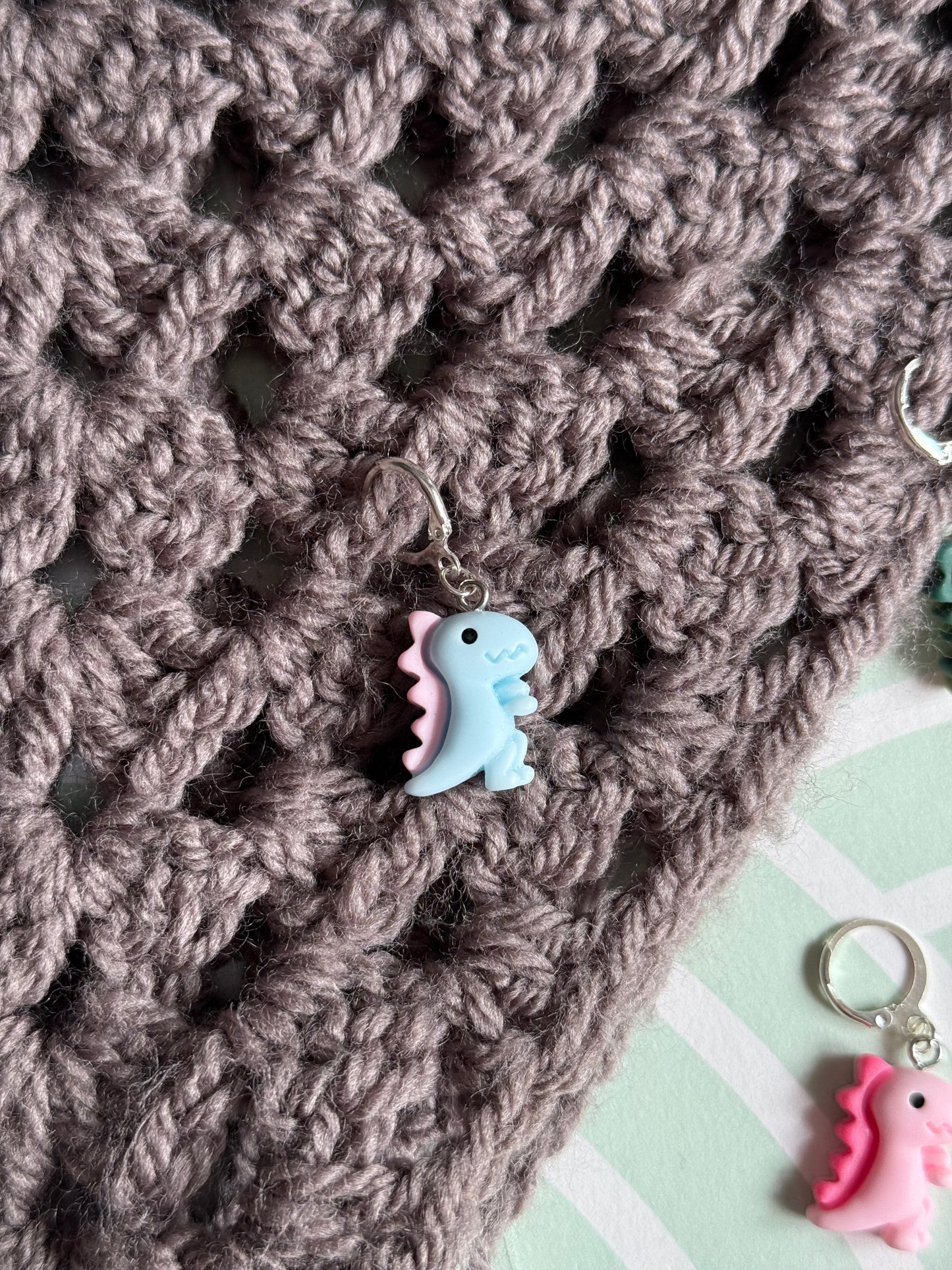 Dinosaur stitch marker